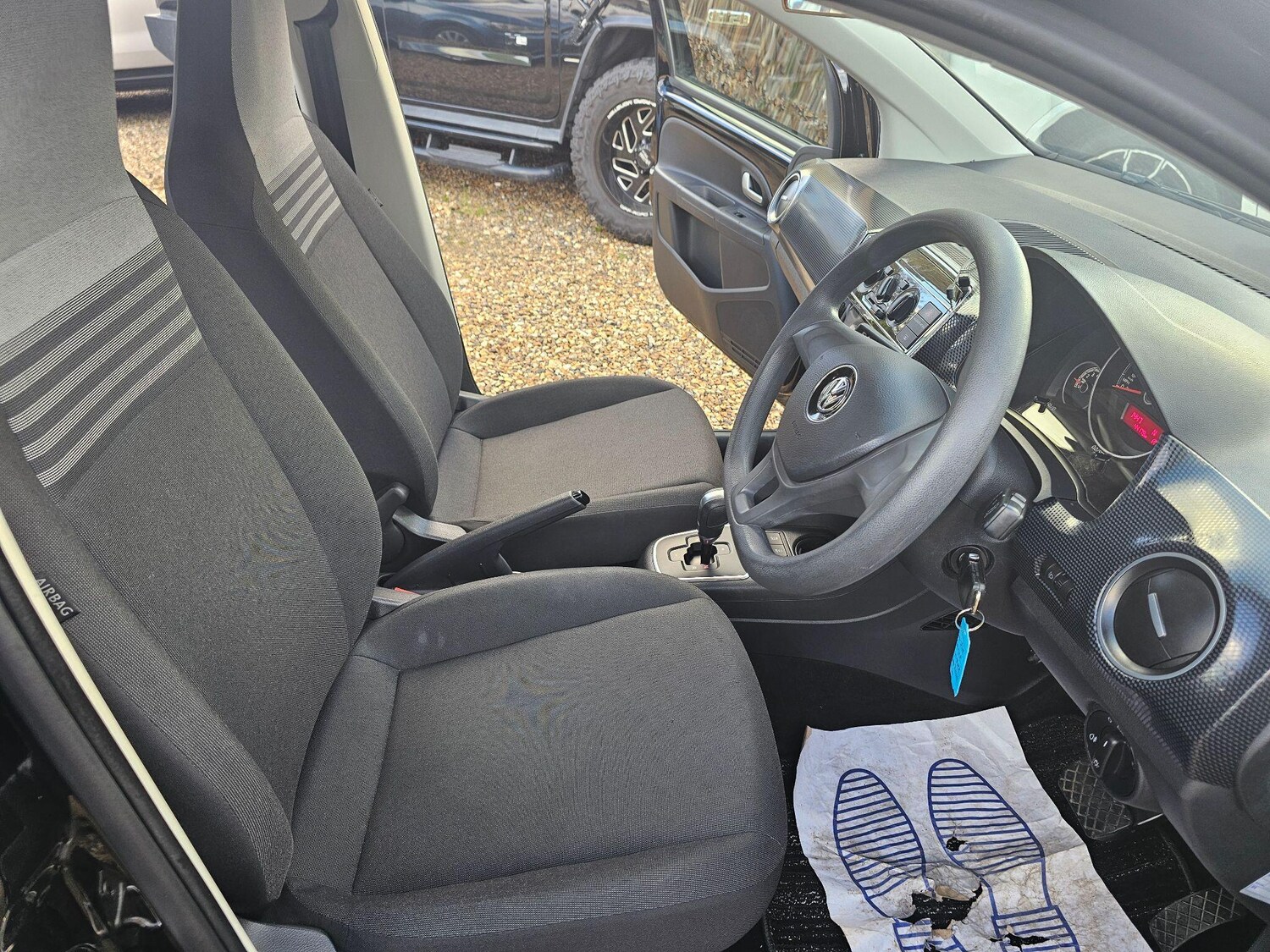 Used Volkswagen up! for sale - 76572076: Photo 39