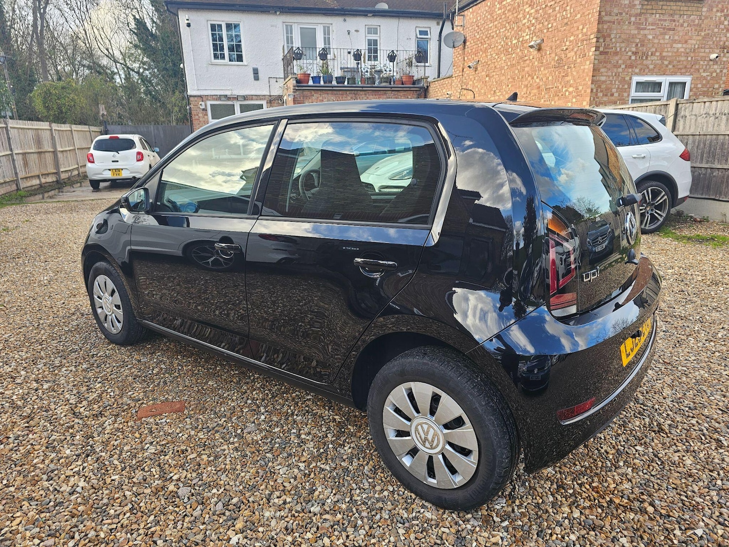 Used Volkswagen up! for sale - 76572076: Photo 4