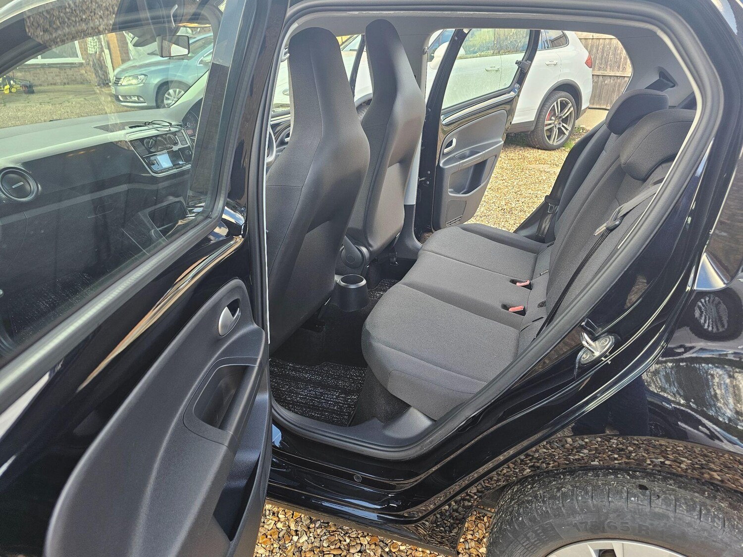 Used Volkswagen up! for sale - 76572076: Photo 40