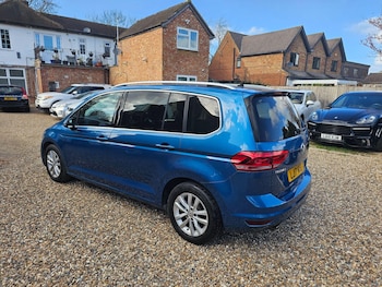 Used Volkswagen Touran 2017 for sale - 77994388: Photo