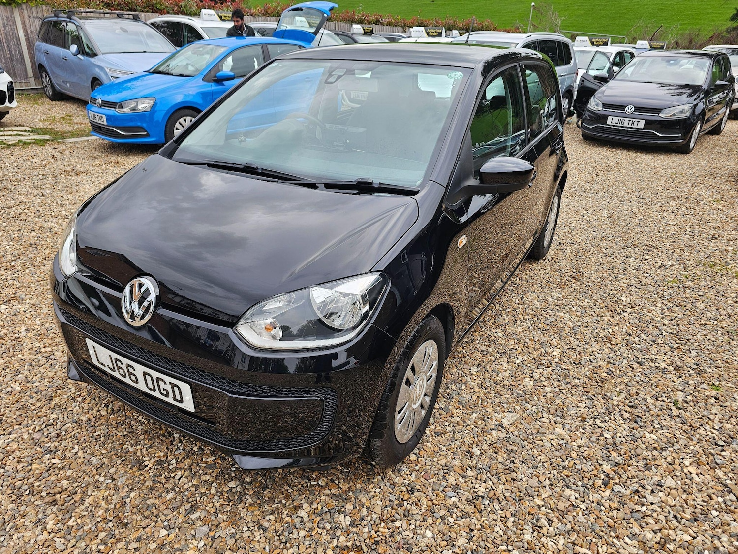 Used Volkswagen up! for sale - 76306249: Photo 2