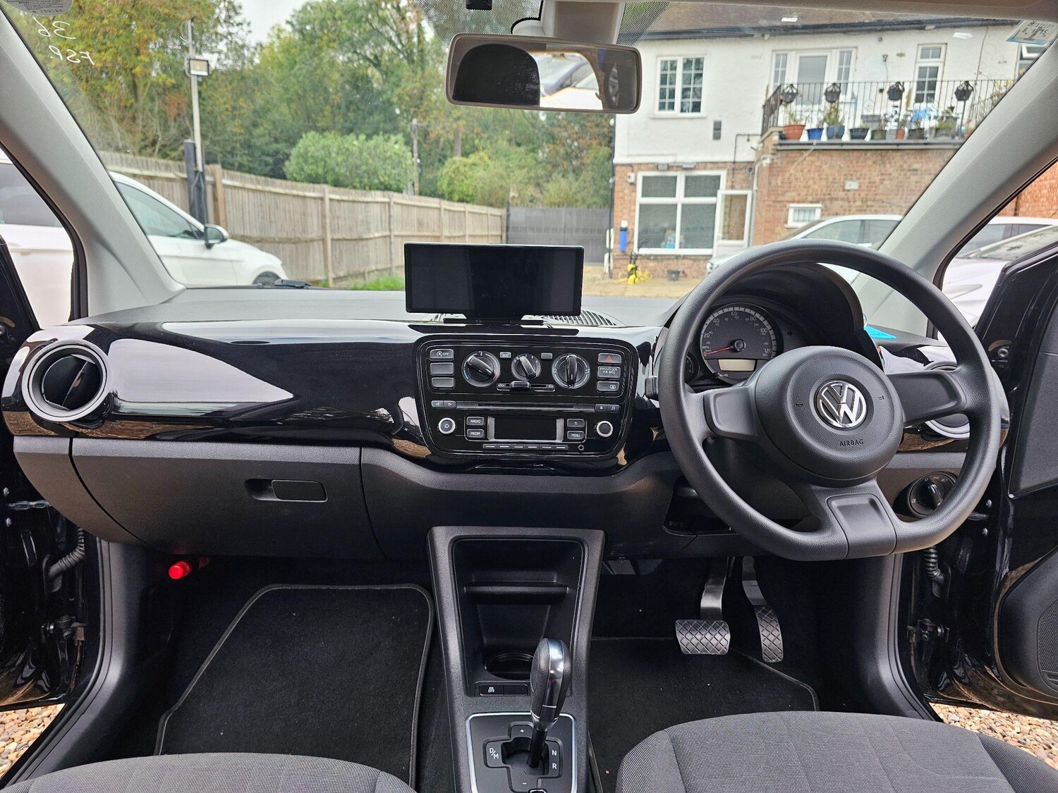 Used Volkswagen up! for sale - 76306249: Photo 35