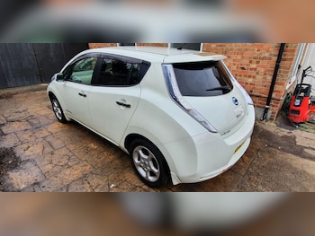 Used Nissan Leaf 2011 for sale - 76083843: Photo