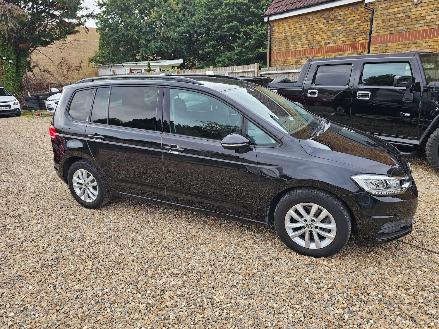 Used Volkswagen Touran 2025 for sale - 76993931: Photo 3