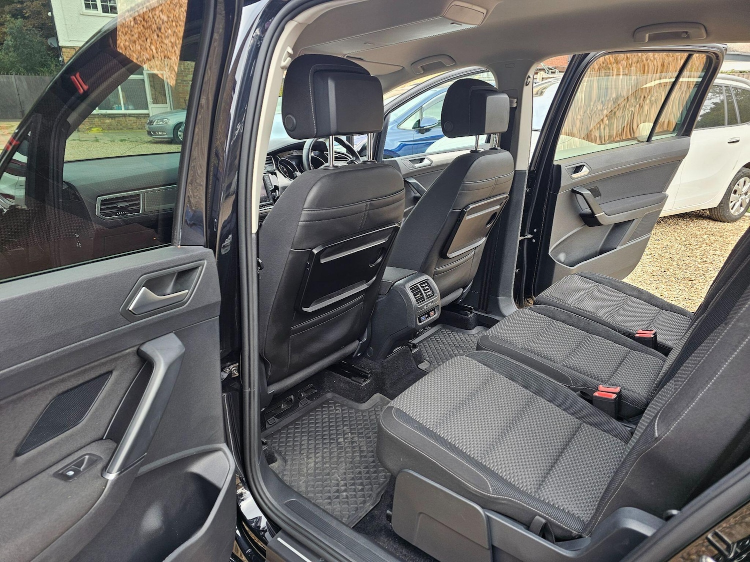 Used Volkswagen Touran 2025 for sale - 76993931: Photo 44