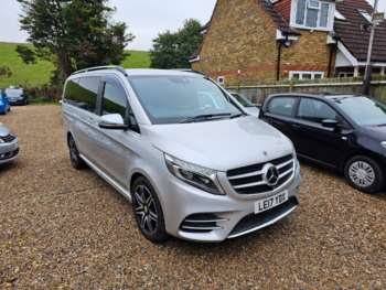Used Mercedes-Benz V-Class 2017 for sale - 72669657: Photo