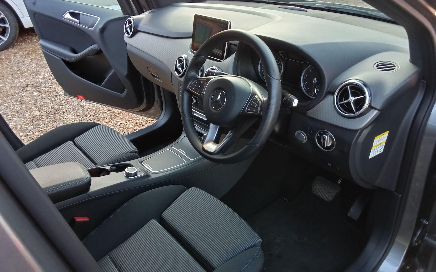 Used Mercedes-Benz B Class for sale - 77671363: Photo 27