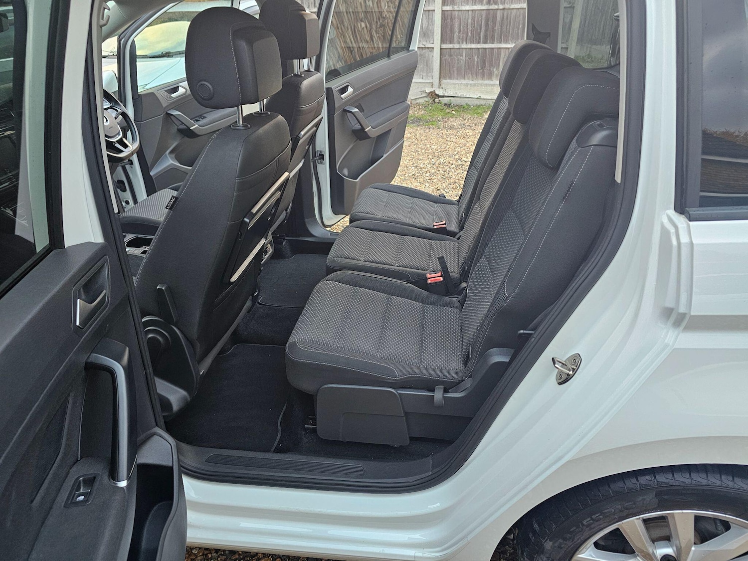 Used Volkswagen Touran for sale - 76701547: Photo 37