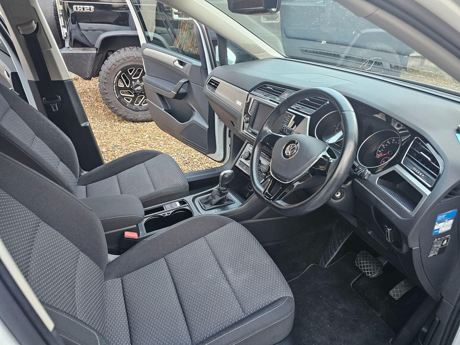 Used Volkswagen Touran for sale - 76701547: Photo 46