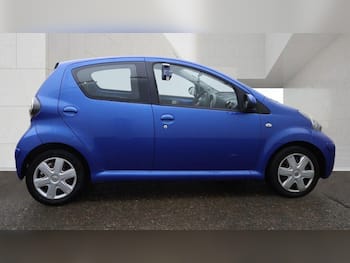 Used Toyota AYGO 2010 for sale - 79874765: Photo