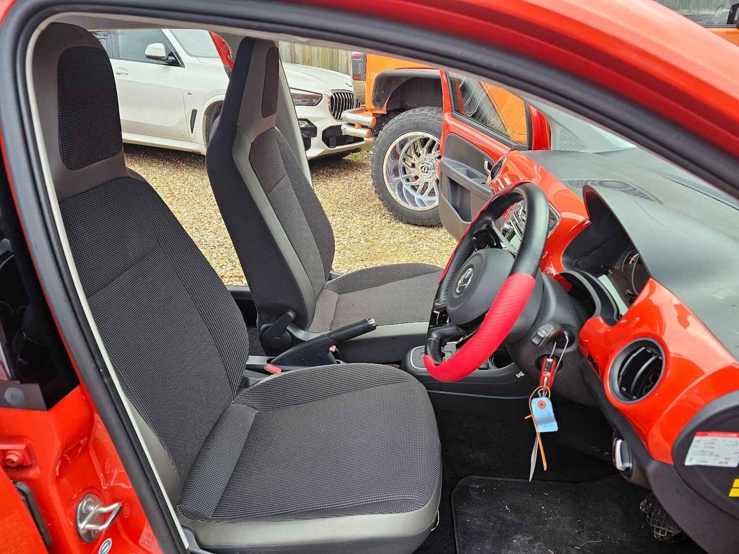 Used Volkswagen up! 2026 for sale - 77376844: Photo 32