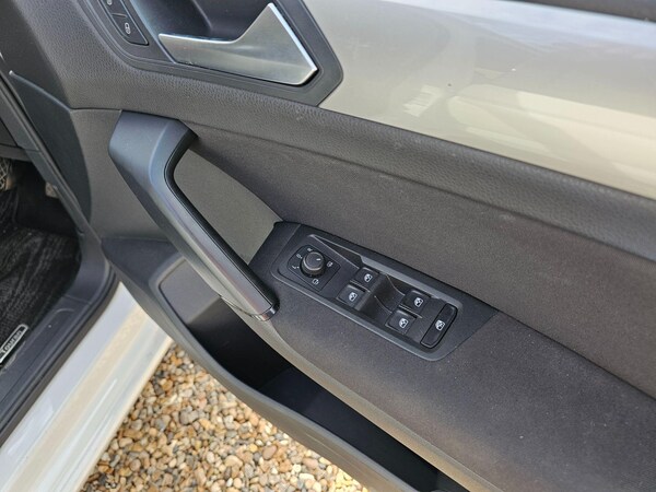 Used Volkswagen Touran for sale - 75267877: Photo 51