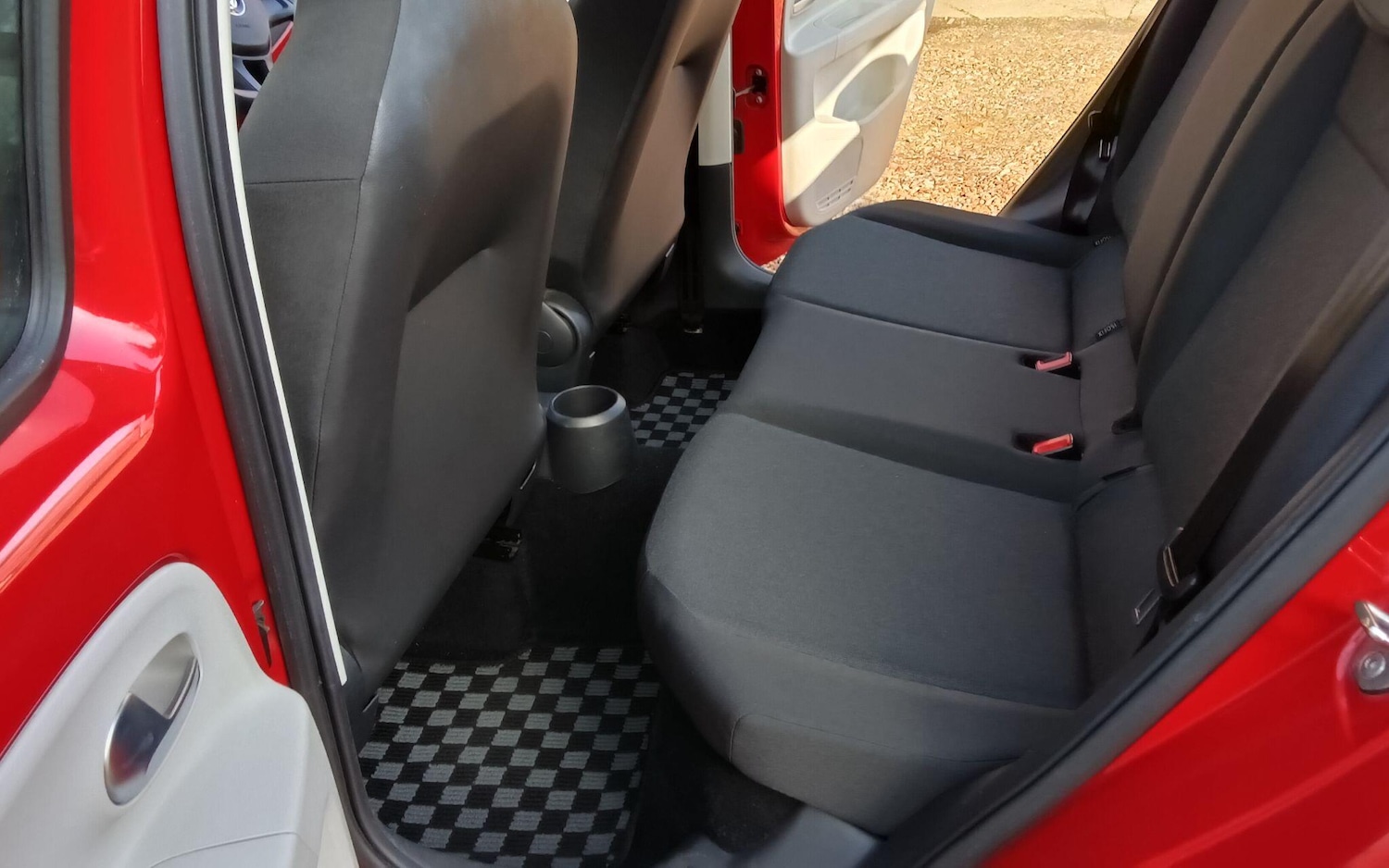 Used Volkswagen up! for sale - 77670731: Photo 36