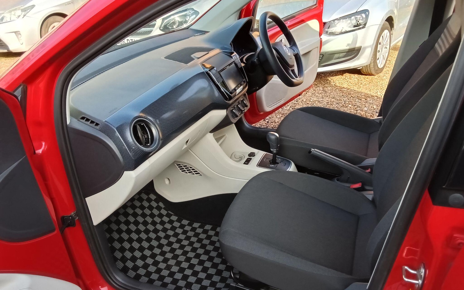 Used Volkswagen up! for sale - 77670731: Photo 43