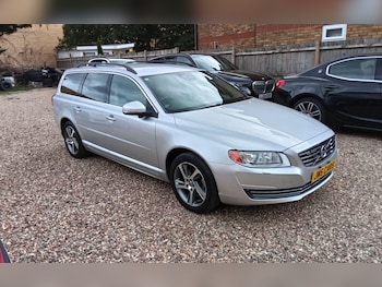 Used Volvo V70 2014 for sale - 79464160: Photo