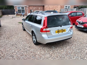 Used Volvo V70 2014 for sale - 79464160: Photo