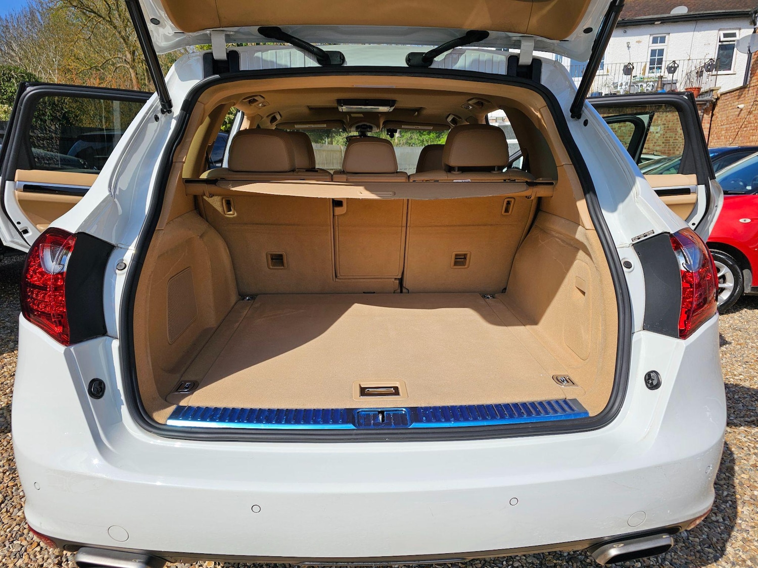 Used Porsche Cayenne 2025 for sale - 76991026: Photo 48