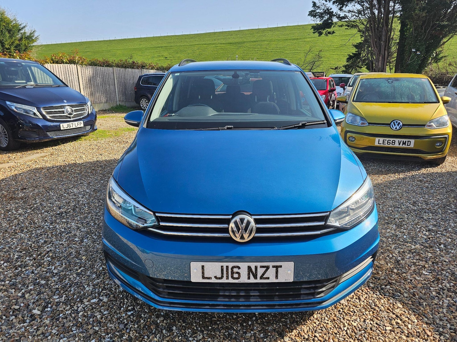 Used Volkswagen Touran 2026 for sale - 77671389: Photo 2