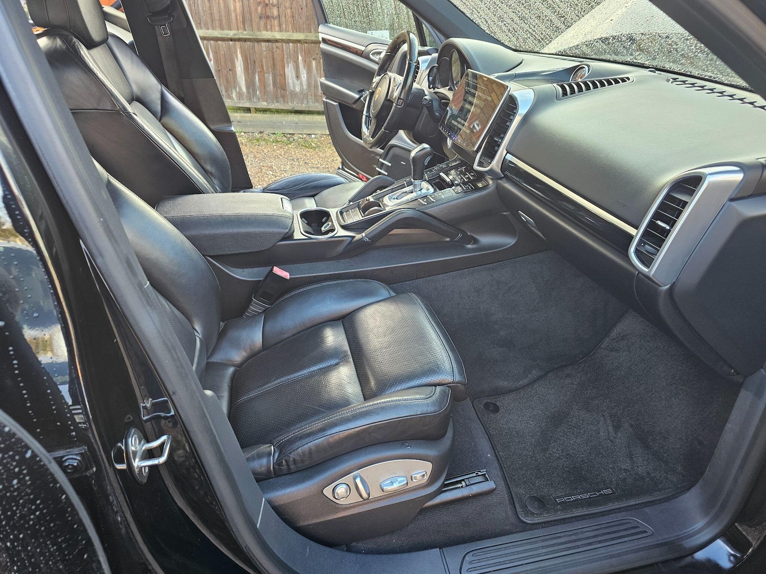 Used Porsche Cayenne for sale - 77016223: Photo 47