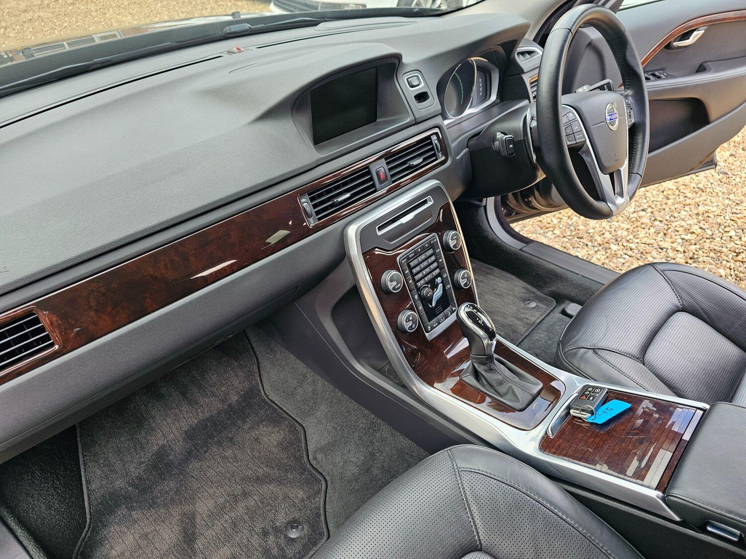 Used Volvo V70 for sale - 75707241: Photo 30