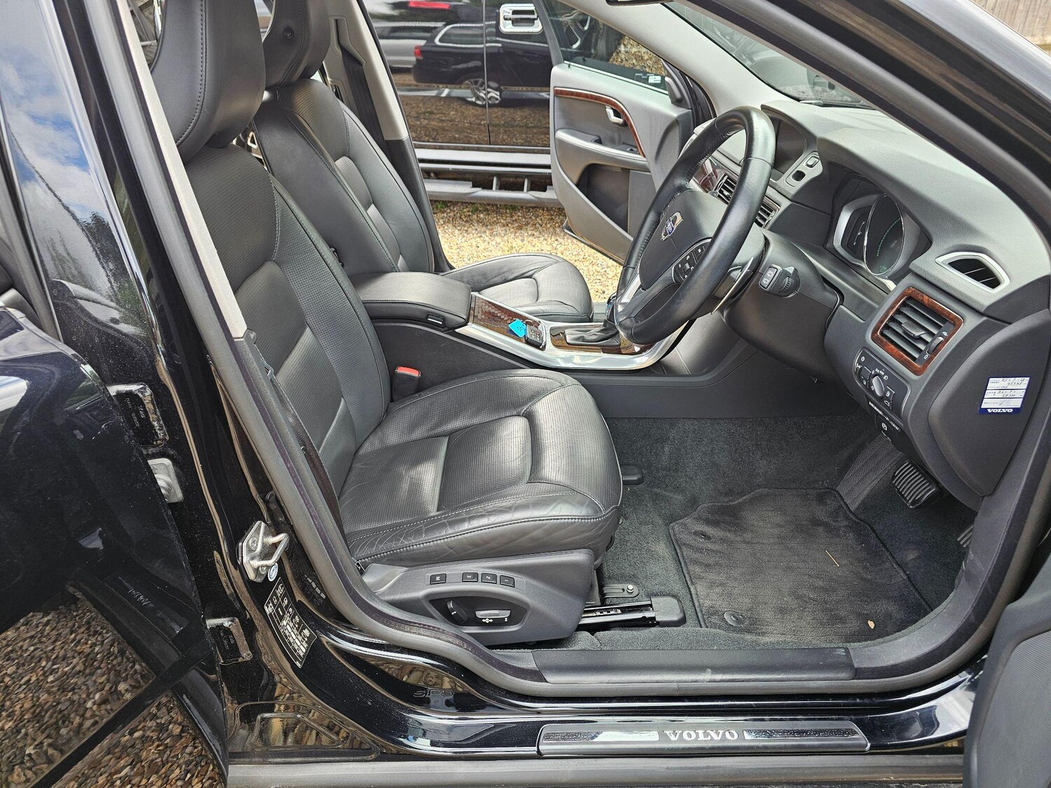 Used Volvo V70 for sale - 75707241: Photo 36