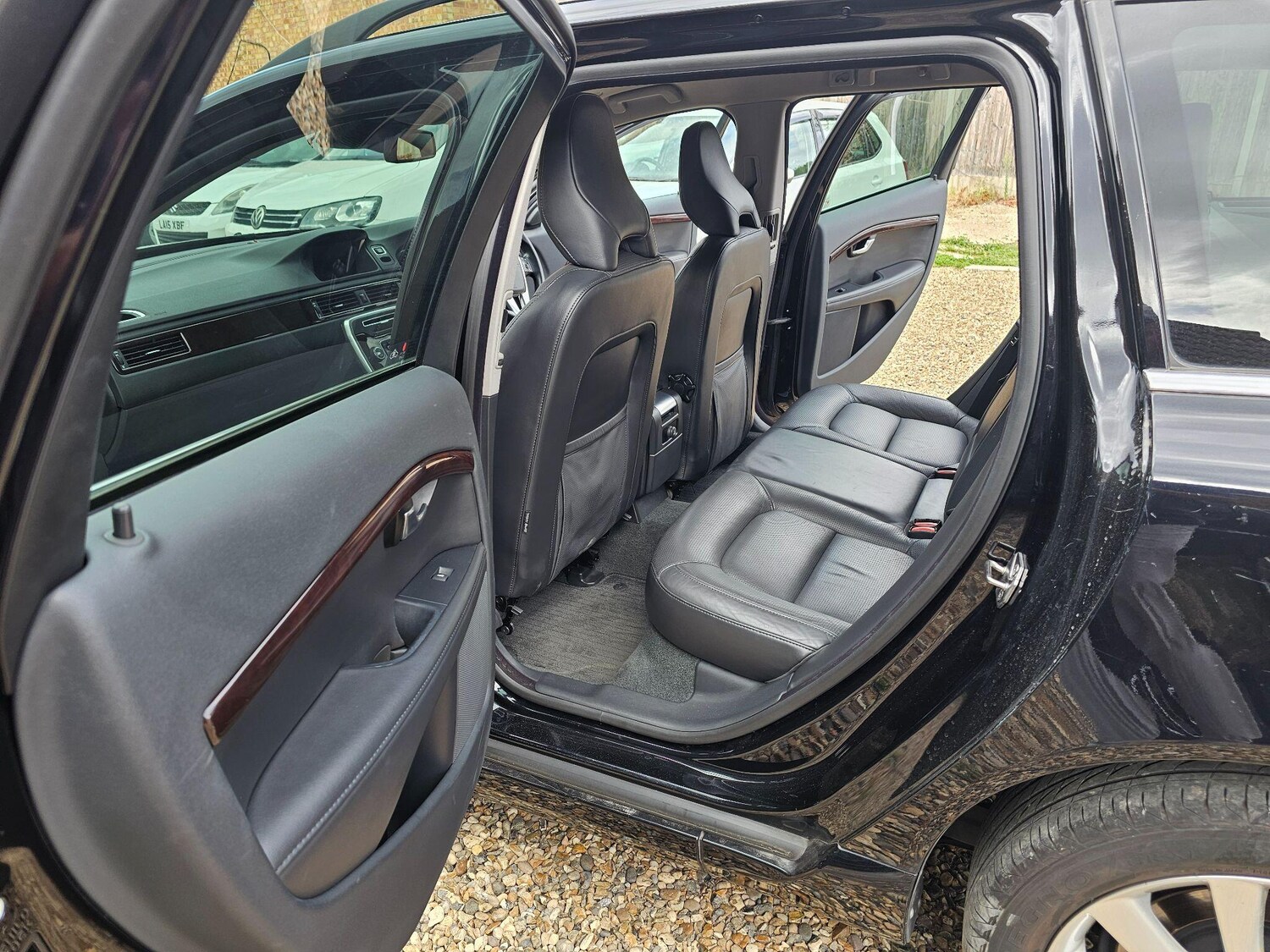 Used Volvo V70 for sale - 75707241: Photo 38