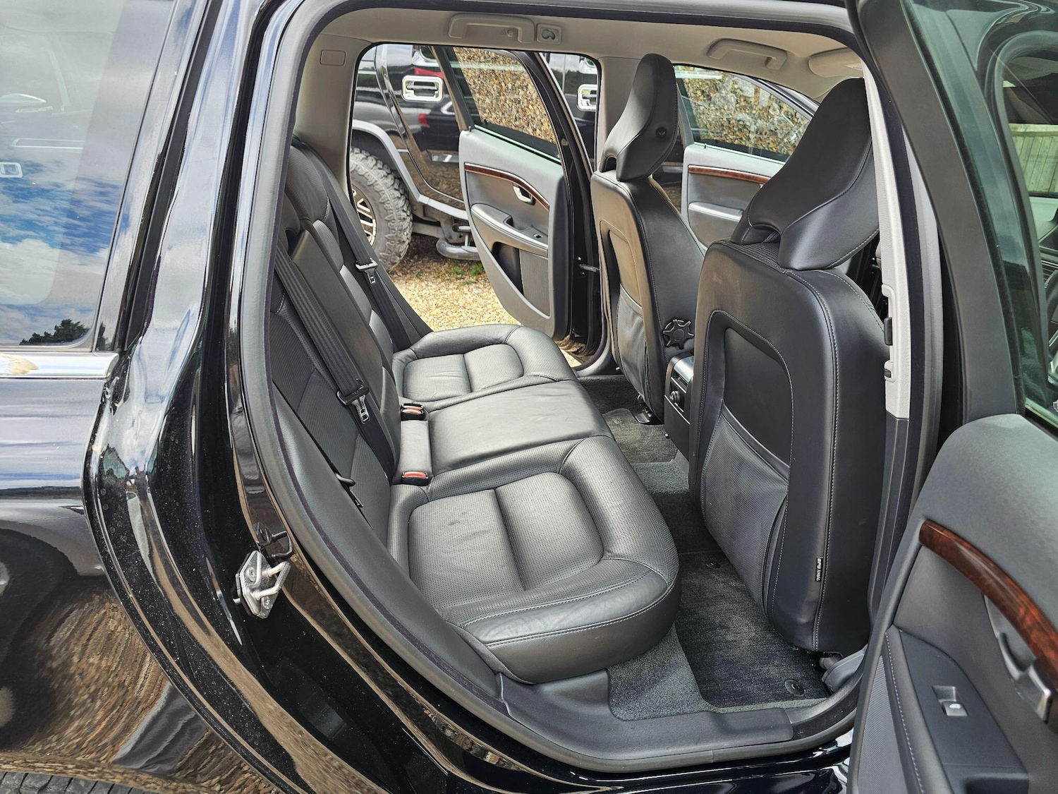 Used Volvo V70 for sale - 75707241: Photo 45