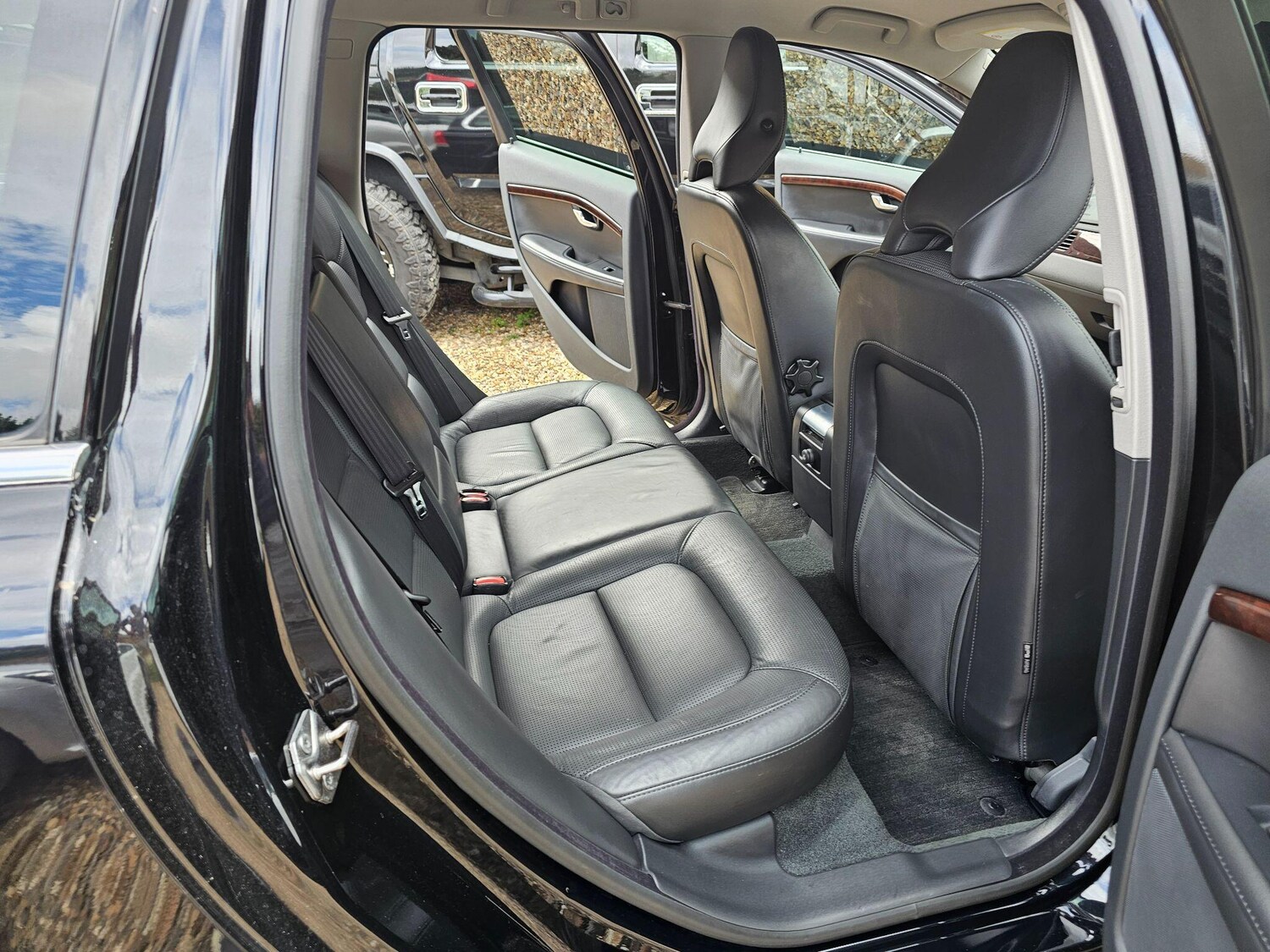 Used Volvo V70 for sale - 75707241: Photo 48