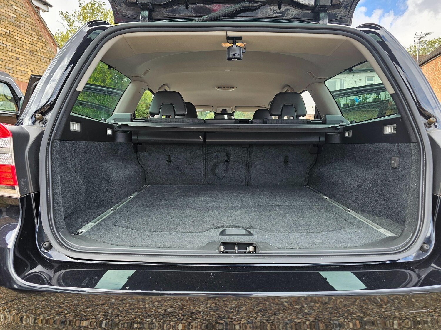 Used Volvo V70 for sale - 75707241: Photo 55