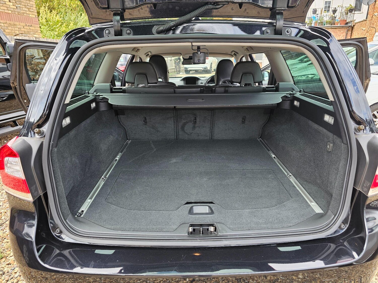 Used Volvo V70 for sale - 75707241: Photo 56