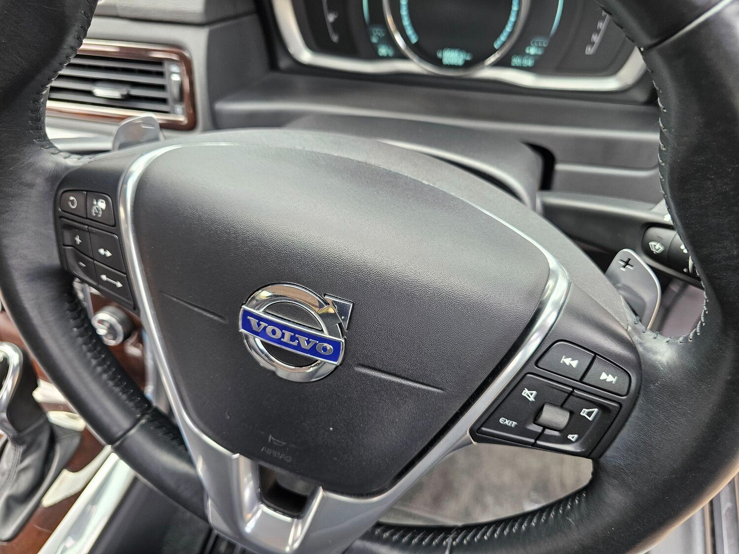 Used Volvo V70 for sale - 75707241: Photo 57