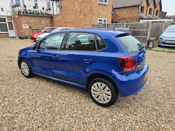 Used Volkswagen Polo 2014 for sale - 76041896: Photo