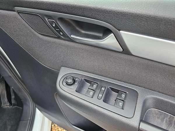 Used Volkswagen Sharan for sale - 74823248: Photo 70
