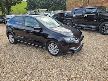 Used Volkswagen Polo 2015 for sale - 78740805: Photo