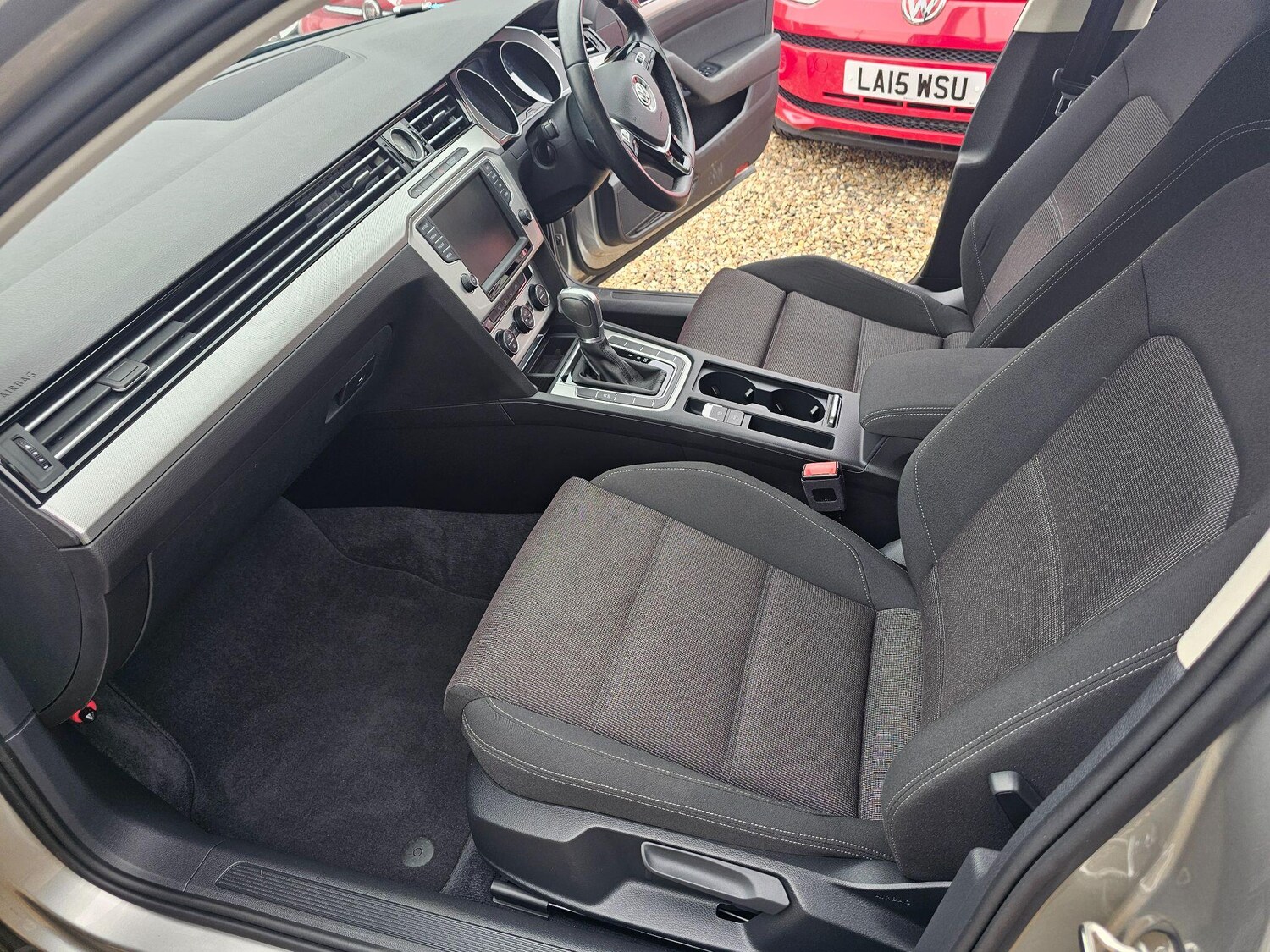 Used Volkswagen Passat for sale - 76306558: Photo 45