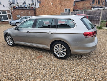 Used Volkswagen Passat for sale - 76306558: Photo 4