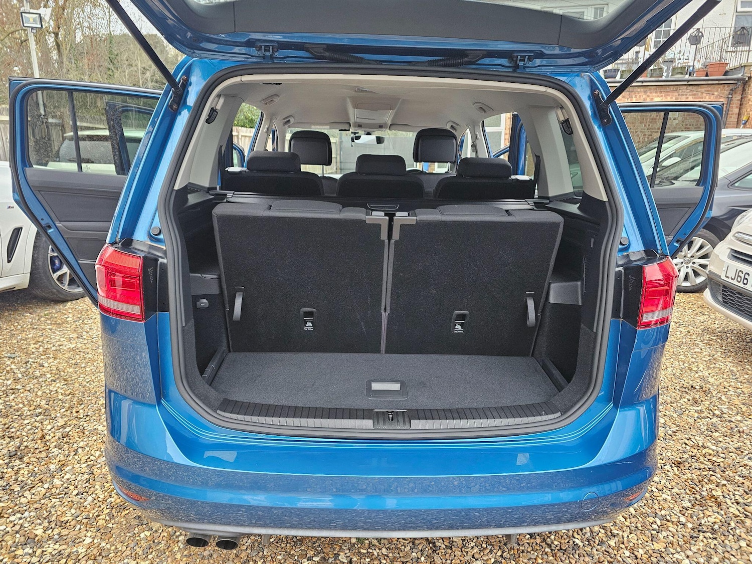 Used Volkswagen Touran 2025 for sale - 76990097: Photo 43