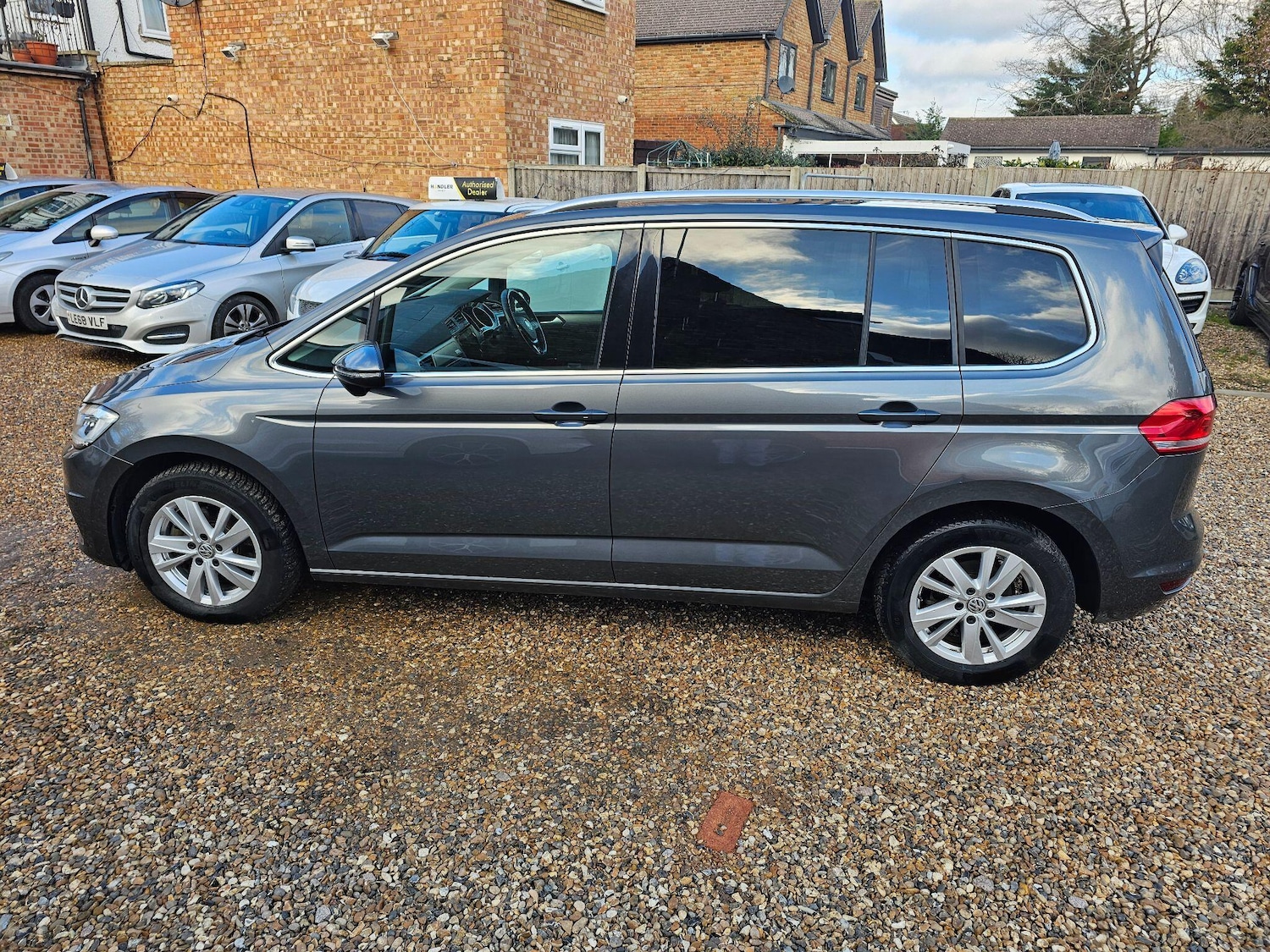 Used Volkswagen Touran 2025 for sale - 77163525: Photo 17