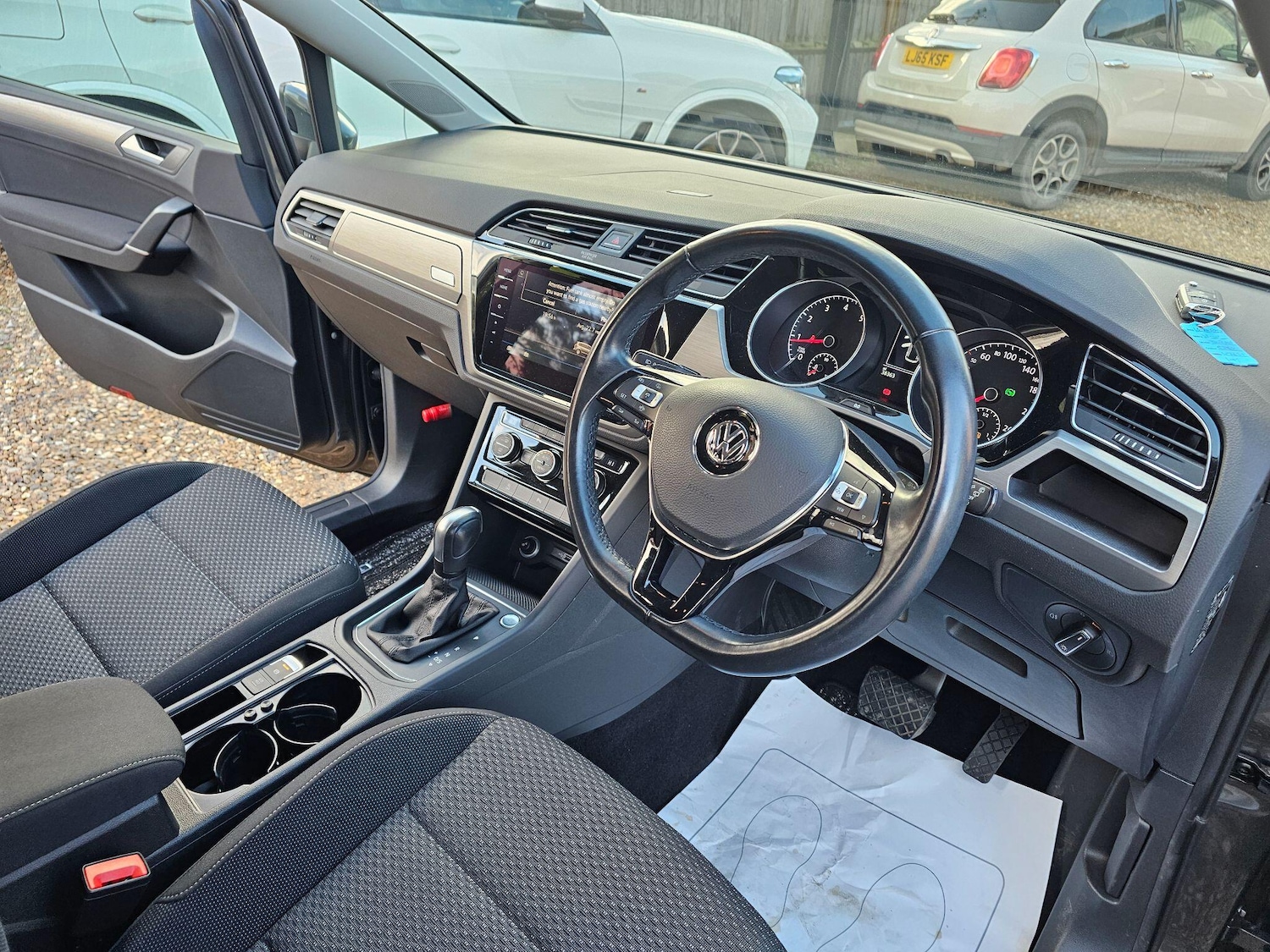 Used Volkswagen Touran 2025 for sale - 77163525: Photo 28