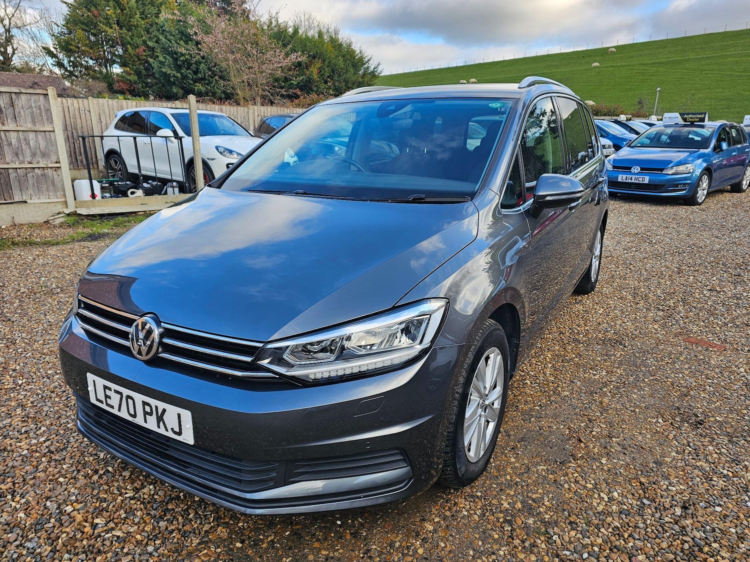 Used Volkswagen Touran 2025 for sale - 77163525: Photo 3