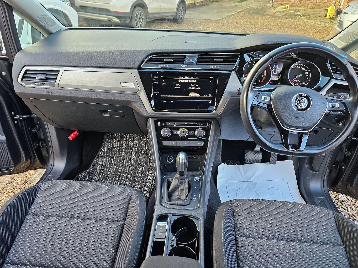 Used Volkswagen Touran 2025 for sale - 77163525: Photo 30