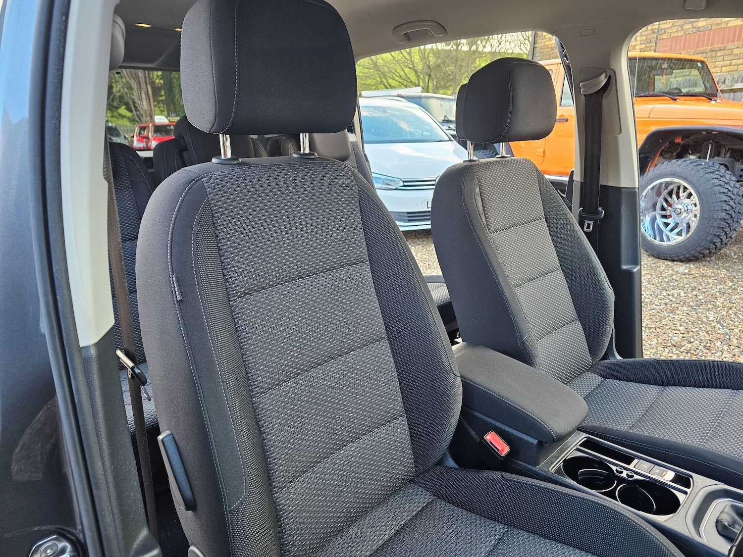 Used Volkswagen Touran 2025 for sale - 77163525: Photo 32