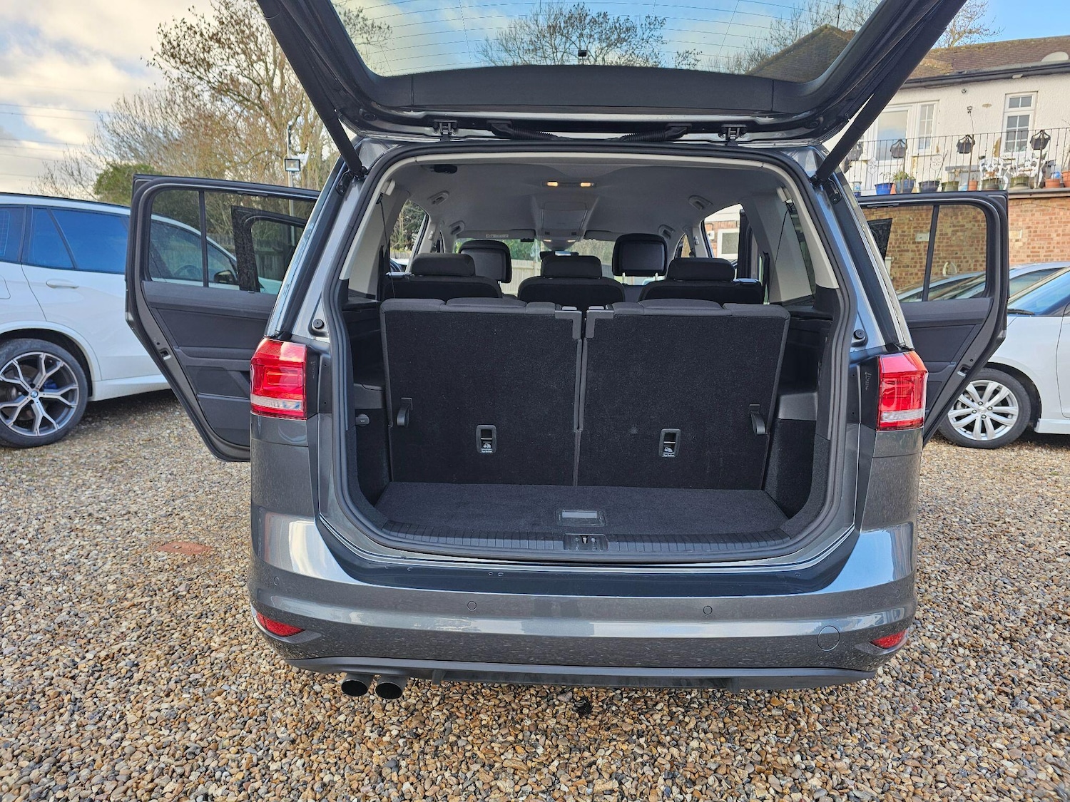 Used Volkswagen Touran 2025 for sale - 77163525: Photo 43