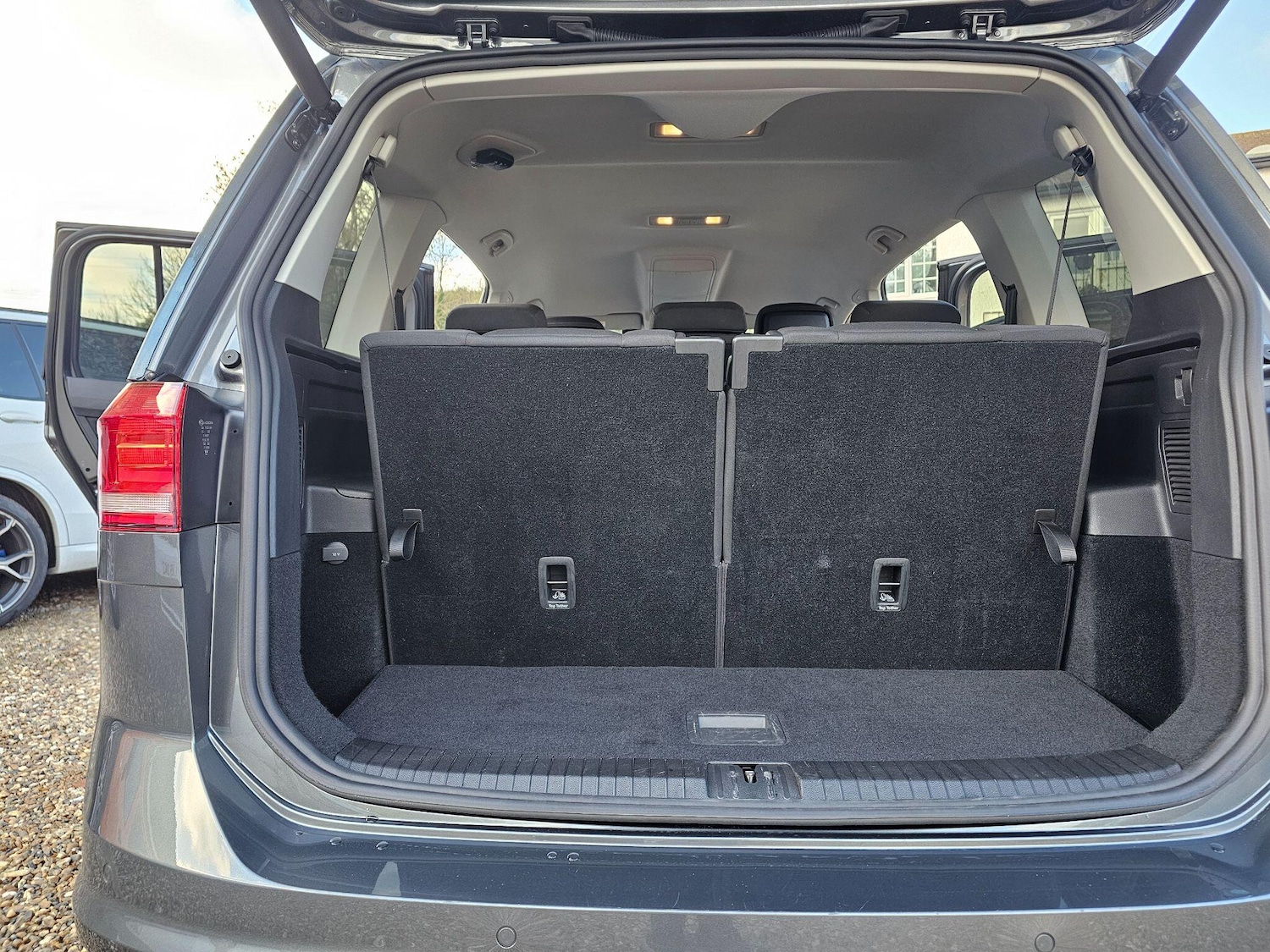 Used Volkswagen Touran 2025 for sale - 77163525: Photo 44