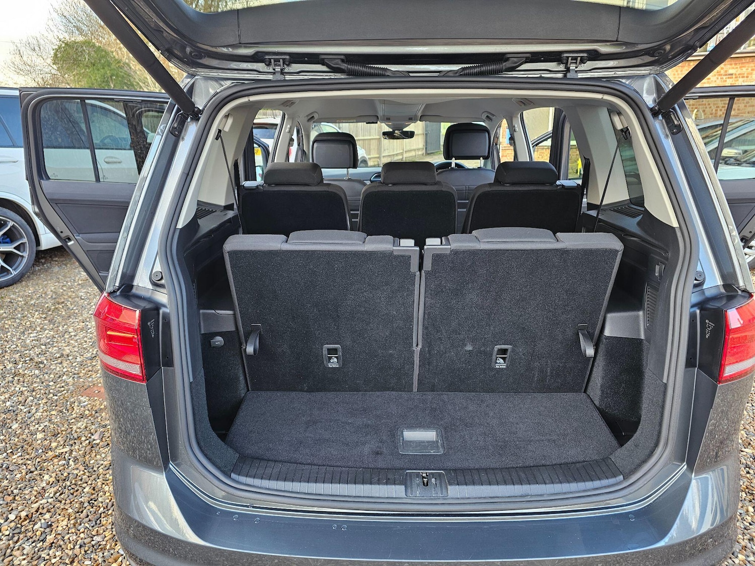 Used Volkswagen Touran 2025 for sale - 77163525: Photo 45