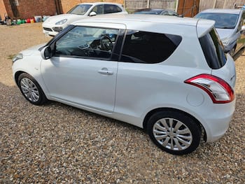 Used Suzuki Swift 2011 for sale - 79646240: Photo