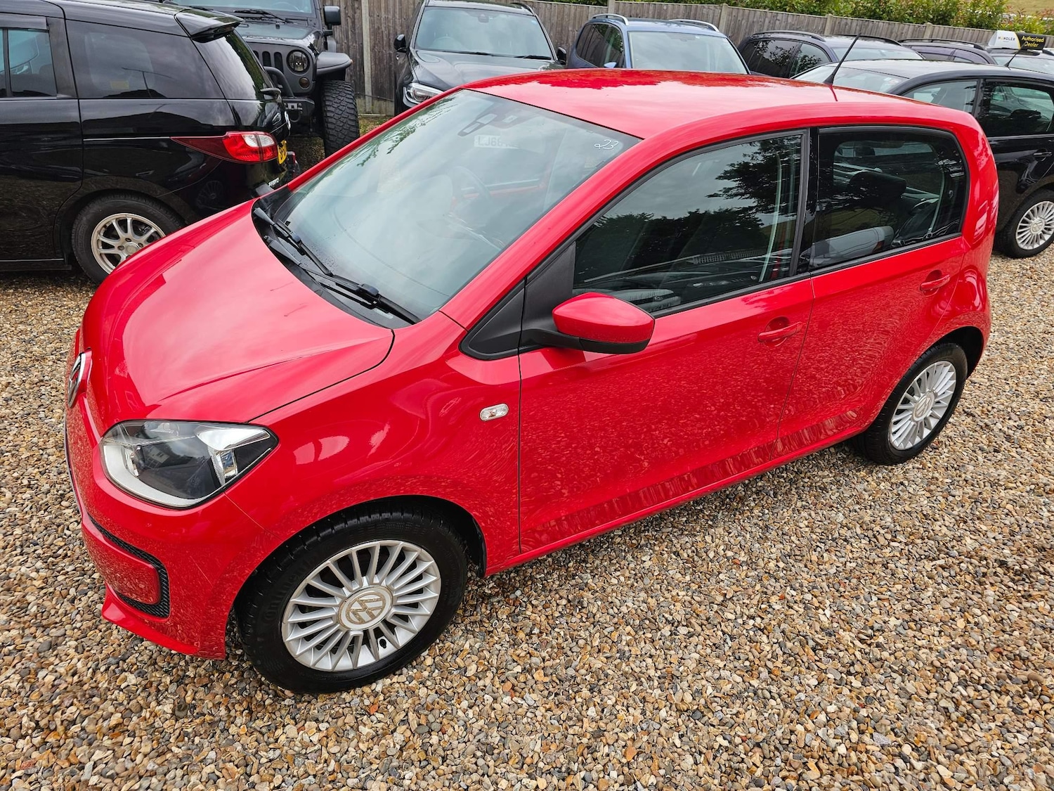 Used Volkswagen up! 2024 for sale - 76228108: Photo 11