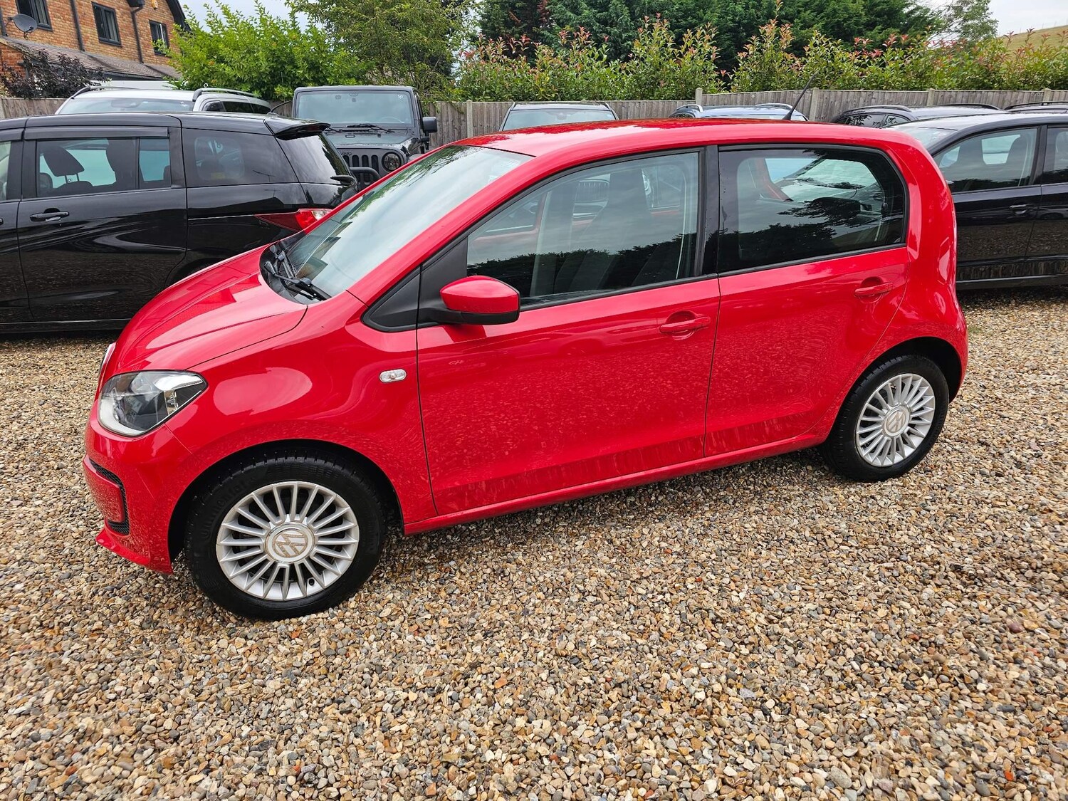 Used Volkswagen up! 2024 for sale - 76228108: Photo 12