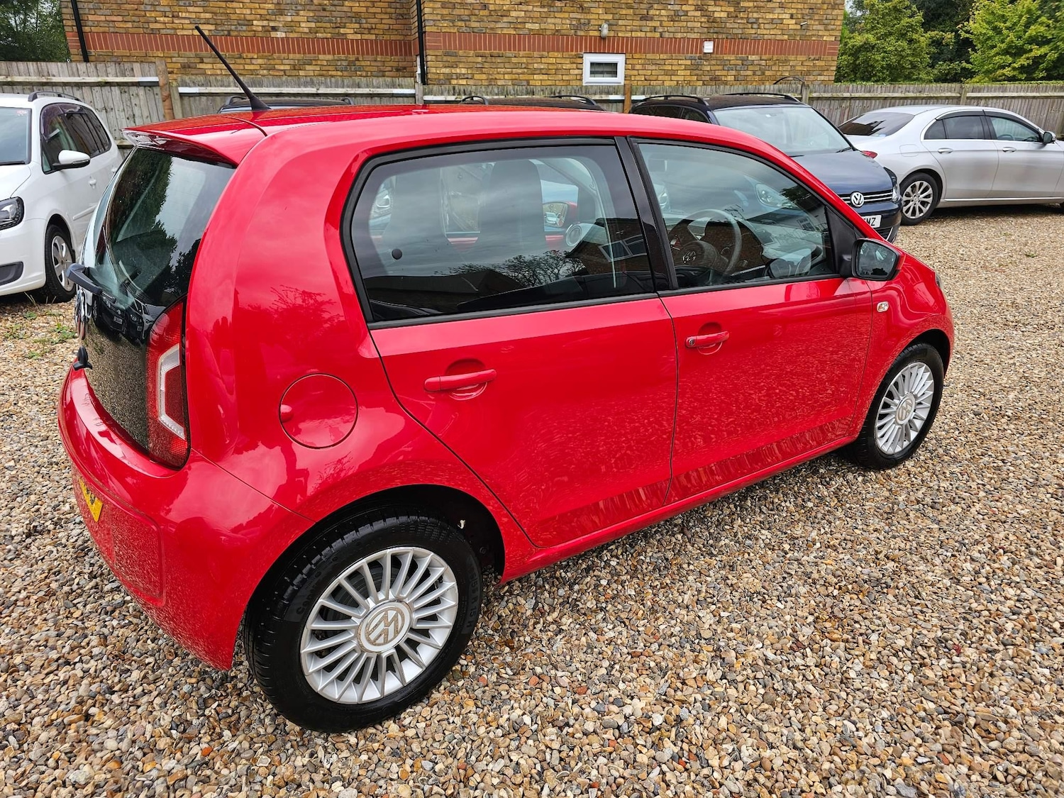Used Volkswagen up! 2024 for sale - 76228108: Photo 27