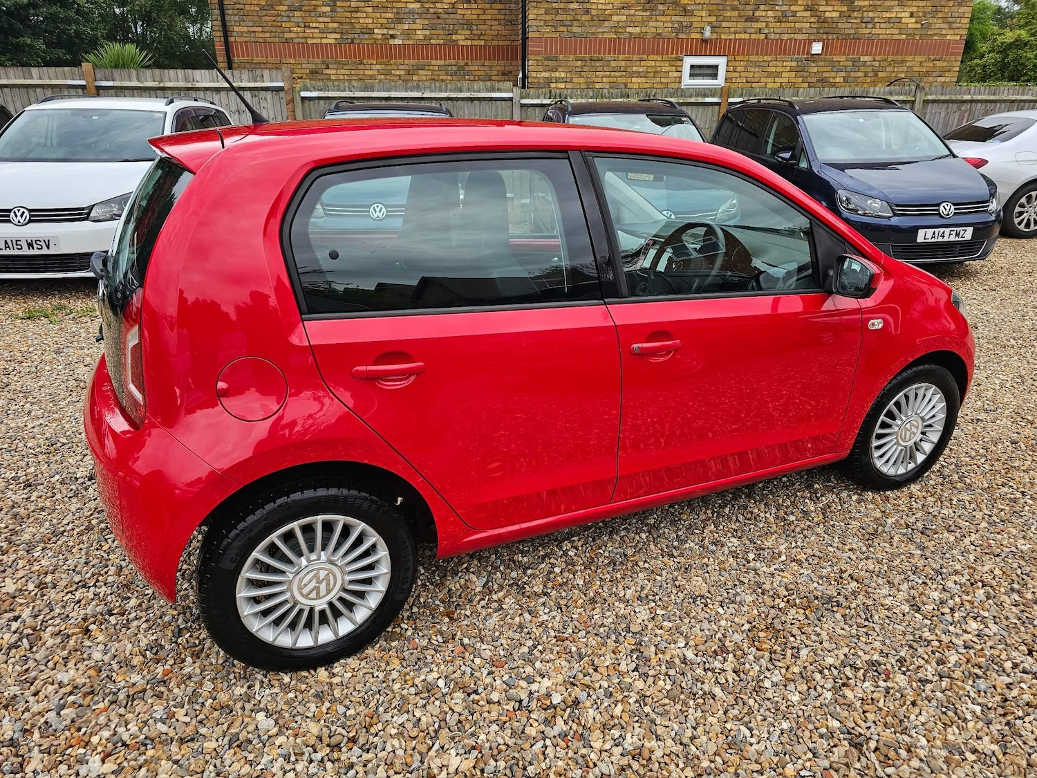 Used Volkswagen up! 2024 for sale - 76228108: Photo 28